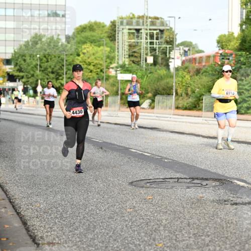 06.09.2026 - CURREX Alsterlauf Dr. Thomas Lammeyer http://msf.ph/oto/10136522 06.09.2026 10:01:39 Laufen 4430, 6110 meine-sportfotos.de