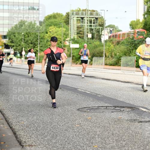 06.09.2026 - CURREX Alsterlauf Dr. Thomas Lammeyer http://msf.ph/oto/10136526 06.09.2026 10:01:39 Laufen 4430, 6110 meine-sportfotos.de