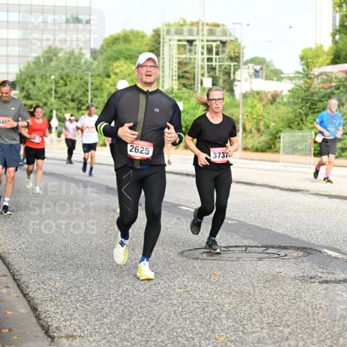 06.09.2026 - CURREX Alsterlauf Dr. Thomas Lammeyer http://msf.ph/oto/10136632 06.09.2026 10:01:48 Laufen 345, 2625, 3737, 415 meine-sportfotos.de