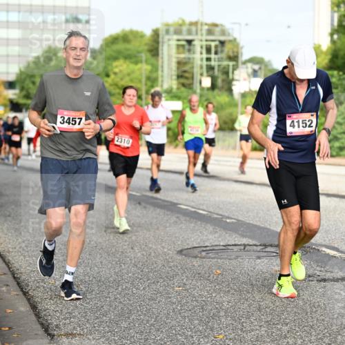 06.09.2026 - CURREX Alsterlauf Dr. Thomas Lammeyer http://msf.ph/oto/10136666 06.09.2026 10:01:51 Laufen 4642, 3457, 2310, 4152 meine-sportfotos.de