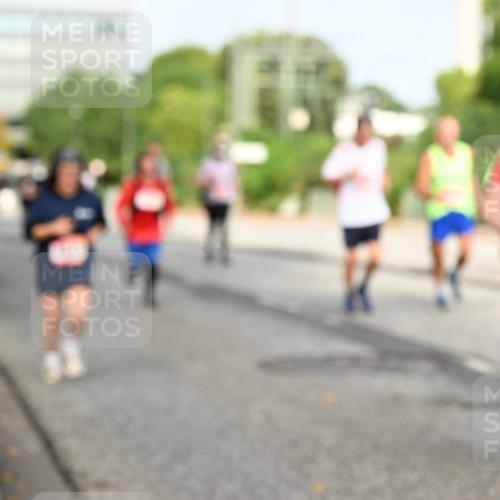 06.09.2026 - CURREX Alsterlauf Dr. Thomas Lammeyer http://msf.ph/oto/10136692 06.09.2026 10:01:54 Laufen  meine-sportfotos.de