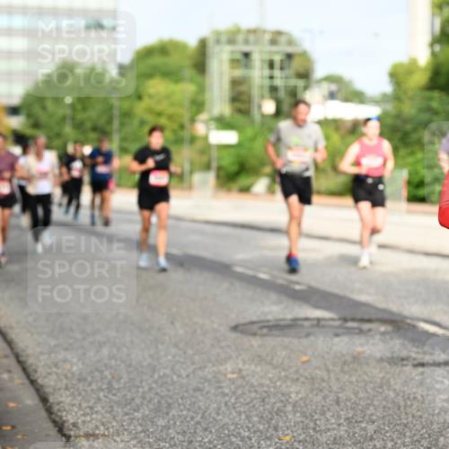 06.09.2026 - CURREX Alsterlauf Dr. Thomas Lammeyer http://msf.ph/oto/10136734 06.09.2026 10:01:57 Laufen 3890 meine-sportfotos.de