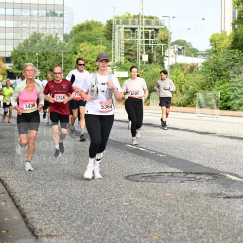 06.09.2026 - CURREX Alsterlauf Dr. Thomas Lammeyer http://msf.ph/oto/10136866 06.09.2026 10:02:09 Laufen 3947, 4197, 53, 5726, 3439, 5364, 6121 meine-sportfotos.de