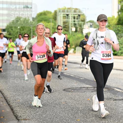 06.09.2026 - CURREX Alsterlauf Dr. Thomas Lammeyer http://msf.ph/oto/10136885 06.09.2026 10:02:11 Laufen 3439, 5364 meine-sportfotos.de