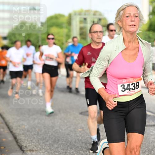 06.09.2026 - CURREX Alsterlauf Dr. Thomas Lammeyer http://msf.ph/oto/10136902 06.09.2026 10:02:12 Laufen 3439, 1013 meine-sportfotos.de