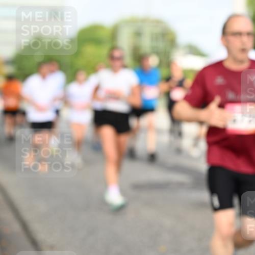 06.09.2026 - CURREX Alsterlauf Dr. Thomas Lammeyer http://msf.ph/oto/10136911 06.09.2026 10:02:13 Laufen 6706 meine-sportfotos.de