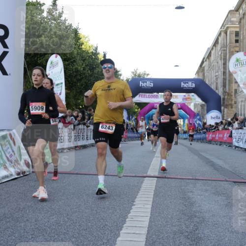 06.09.2026 - CURREX Alsterlauf Yannick Fuchs http://msf.ph/oto/10136954 06.09.2026 09:44:58 Ziel 2452, 2610, 3641, 4011, 4128, 5837, 6243, 6420 meine-sportfotos.de
