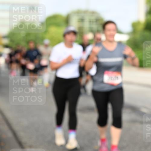 06.09.2026 - CURREX Alsterlauf Dr. Thomas Lammeyer http://msf.ph/oto/10137006 06.09.2026 10:02:21 Laufen  meine-sportfotos.de