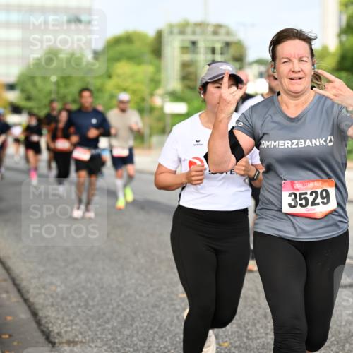 06.09.2026 - CURREX Alsterlauf Dr. Thomas Lammeyer http://msf.ph/oto/10137010 06.09.2026 10:02:22 Laufen 3529 meine-sportfotos.de