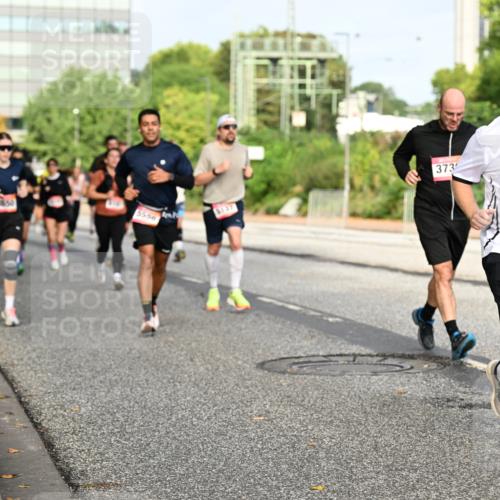 06.09.2026 - CURREX Alsterlauf Dr. Thomas Lammeyer http://msf.ph/oto/10137019 06.09.2026 10:02:23 Laufen 5556, 5137, 373, 24, 3842 meine-sportfotos.de