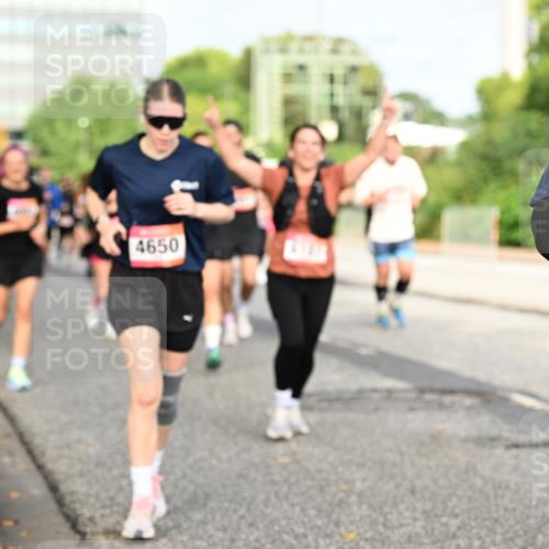 06.09.2026 - CURREX Alsterlauf Dr. Thomas Lammeyer http://msf.ph/oto/10137055 06.09.2026 10:02:26 Laufen 4650, 5556 meine-sportfotos.de