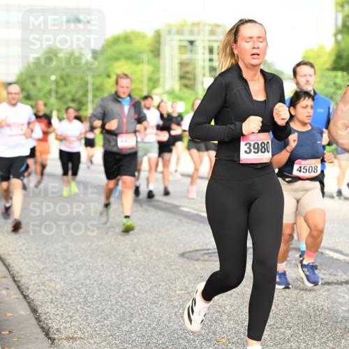 06.09.2026 - CURREX Alsterlauf Dr. Thomas Lammeyer http://msf.ph/oto/10137122 06.09.2026 10:02:33 Laufen 0, 0, 3980, 4508, 3337 meine-sportfotos.de