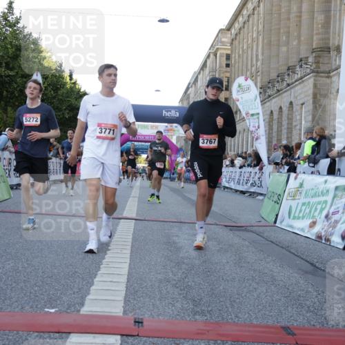 06.09.2026 - CURREX Alsterlauf Yannick Fuchs http://msf.ph/oto/10137133 06.09.2026 09:45:07 Ziel 2289, 2489, 2786, 3641, 3767, 3771, 3873, 3974, 4011, 4255, 4331, 5266, 5272, 5341, 5770, 6420 meine-sportfotos.de