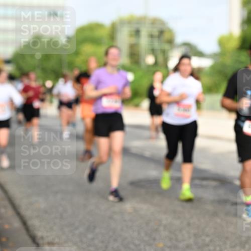 06.09.2026 - CURREX Alsterlauf Dr. Thomas Lammeyer http://msf.ph/oto/10137167 06.09.2026 10:02:36 Laufen  meine-sportfotos.de