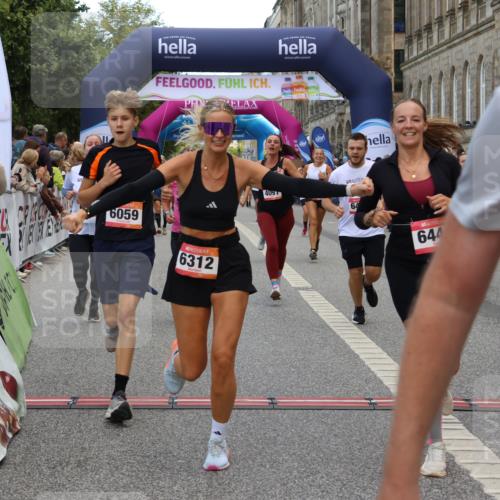 06.09.2026 - CURREX Alsterlauf Strokosch-Dieckow http://msf.ph/oto/10137181 06.09.2026 09:59:23 Ziel 2220, 2367, 2772, 3535, 3542, 3600, 3657, 3844, 3892, 4091, 4139, 4158, 4217, 4748, 4791, 5160, 5249, 5723, 5735, 6059, 6312, 6443, 6447 meine-sportfotos.de