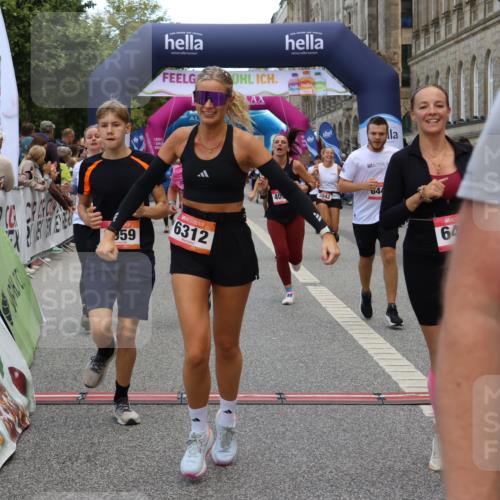 06.09.2026 - CURREX Alsterlauf Strokosch-Dieckow http://msf.ph/oto/10137201 06.09.2026 09:59:23 Ziel 2220, 2367, 2772, 3535, 3542, 3600, 3657, 3844, 3892, 4091, 4139, 4158, 4217, 4748, 4791, 5160, 5249, 5723, 5735, 6059, 6312, 6443, 6447 meine-sportfotos.de