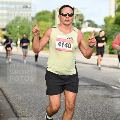 06.09.2026 - CURREX Alsterlauf Dr. Thomas Lammeyer http://msf.ph/oto/10137298 06.09.2026 10:02:49 Laufen 4140, 4140, 4075 meine-sportfotos.de