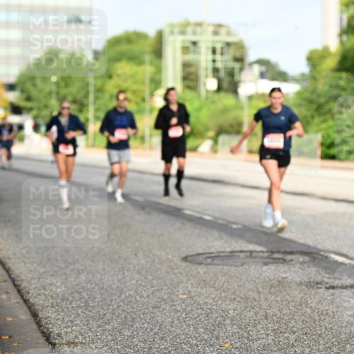 06.09.2026 - CURREX Alsterlauf Dr. Thomas Lammeyer http://msf.ph/oto/10137317 06.09.2026 10:02:51 Laufen  meine-sportfotos.de
