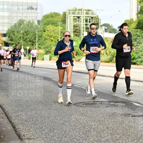 06.09.2026 - CURREX Alsterlauf Dr. Thomas Lammeyer http://msf.ph/oto/10137336 06.09.2026 10:02:54 Laufen 2541, 32, 3130 meine-sportfotos.de
