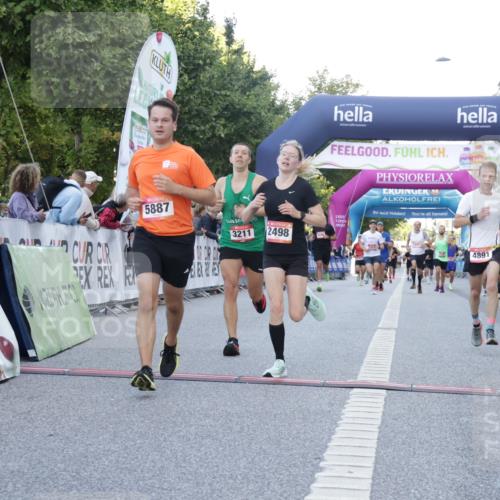 06.09.2026 - CURREX Alsterlauf Yannick Fuchs http://msf.ph/oto/10137344 06.09.2026 09:45:22 Ziel 2111, 2170, 2449, 2498, 3211, 3593, 4586, 4891, 5216, 5254, 5352, 5887, 5926, 6476, 8020, 8341 meine-sportfotos.de