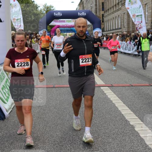 06.09.2026 - CURREX Alsterlauf Strokosch-Dieckow http://msf.ph/oto/10137349 06.09.2026 09:59:36 Ziel 2077, 2227, 2228, 2780, 3129, 3695, 3969, 4291, 4478, 4751, 4752, 5269, 5474, 5636, 5638, 5712, 5948, 6199, 6200, 6213, 8111 meine-sportfotos.de