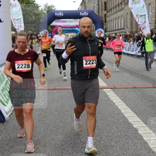06.09.2026 - CURREX Alsterlauf Strokosch-Dieckow http://msf.ph/oto/10137358 06.09.2026 09:59:37 Ziel 2077, 2227, 2228, 2780, 3129, 3695, 3969, 4291, 4751, 4752, 5269, 5474, 5636, 5638, 5948, 6199, 6200, 6213, 8111 meine-sportfotos.de