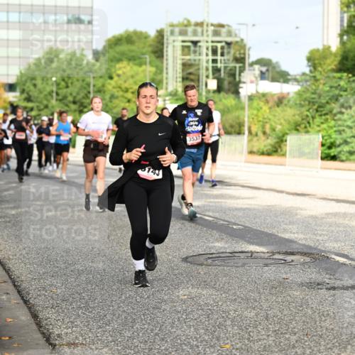 06.09.2026 - CURREX Alsterlauf Dr. Thomas Lammeyer http://msf.ph/oto/10137388 06.09.2026 10:03:00 Laufen 3537 meine-sportfotos.de