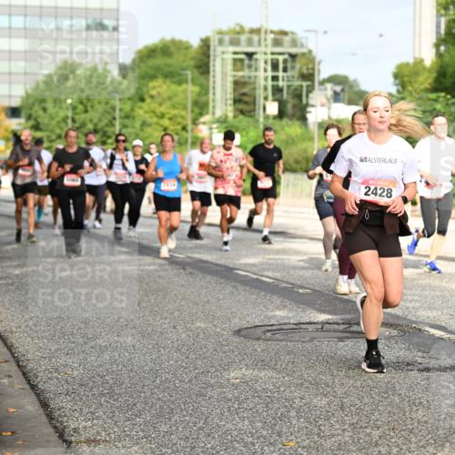 06.09.2026 - CURREX Alsterlauf Dr. Thomas Lammeyer http://msf.ph/oto/10137422 06.09.2026 10:03:03 Laufen 2428 meine-sportfotos.de