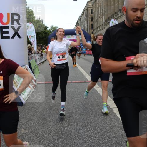06.09.2026 - CURREX Alsterlauf Strokosch-Dieckow http://msf.ph/oto/10137426 06.09.2026 09:59:38 Ziel 2077, 2227, 2228, 2780, 3129, 3969, 4042, 4291, 4751, 4752, 5154, 5269, 5474, 5638, 6199, 6200, 6213, 8111 meine-sportfotos.de