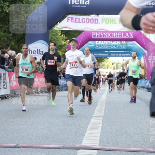 06.09.2026 - CURREX Alsterlauf Yannick Fuchs http://msf.ph/oto/10137464 06.09.2026 09:45:24 Ziel 2101, 2111, 2170, 2406, 2498, 3211, 3593, 4586, 4891, 5216, 5254, 5699, 5805, 5887, 5926, 5988, 6476, 8341 meine-sportfotos.de
