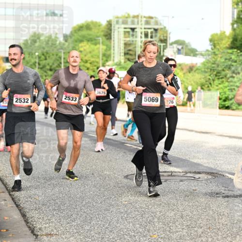 06.09.2026 - CURREX Alsterlauf Dr. Thomas Lammeyer http://msf.ph/oto/10137473 06.09.2026 10:03:08 Laufen 2533, 2532, 830, 3675, 5069, 76, 2934 meine-sportfotos.de