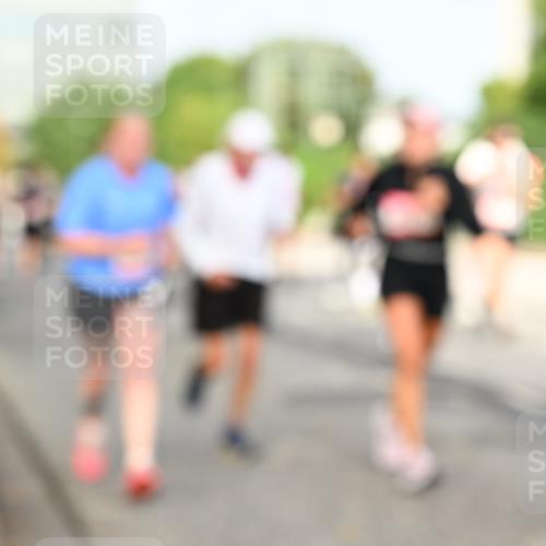 06.09.2026 - CURREX Alsterlauf Dr. Thomas Lammeyer http://msf.ph/oto/10137504 06.09.2026 10:03:10 Laufen  meine-sportfotos.de