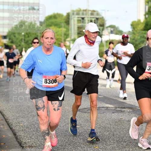 06.09.2026 - CURREX Alsterlauf Dr. Thomas Lammeyer http://msf.ph/oto/10137510 06.09.2026 10:03:11 Laufen 8306, 3675 meine-sportfotos.de