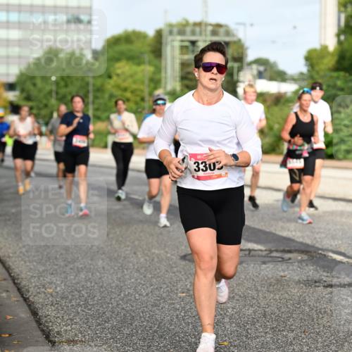 06.09.2026 - CURREX Alsterlauf Dr. Thomas Lammeyer http://msf.ph/oto/10137533 06.09.2026 10:03:14 Laufen 3302 meine-sportfotos.de