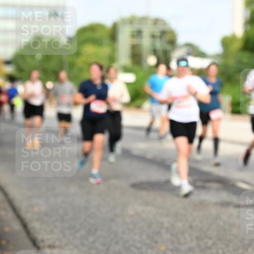 06.09.2026 - CURREX Alsterlauf Dr. Thomas Lammeyer http://msf.ph/oto/10137543 06.09.2026 10:03:15 Laufen  meine-sportfotos.de