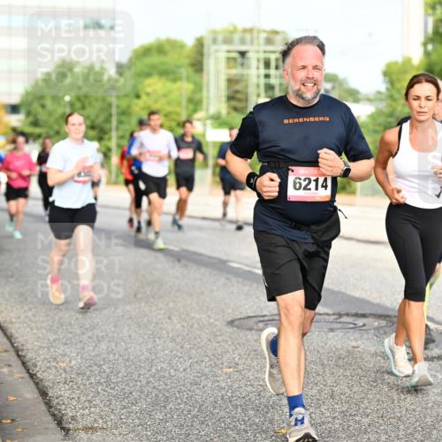 06.09.2026 - CURREX Alsterlauf Dr. Thomas Lammeyer http://msf.ph/oto/10137609 06.09.2026 10:03:22 Laufen 6214 meine-sportfotos.de