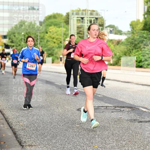 06.09.2026 - CURREX Alsterlauf Dr. Thomas Lammeyer http://msf.ph/oto/10137666 06.09.2026 10:03:28 Laufen 5261 meine-sportfotos.de