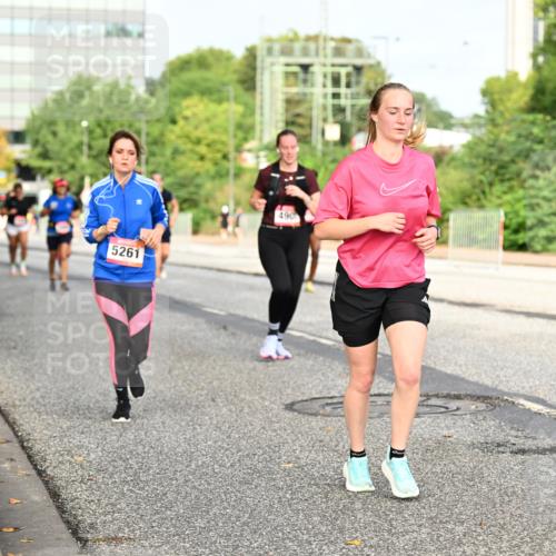 06.09.2026 - CURREX Alsterlauf Dr. Thomas Lammeyer http://msf.ph/oto/10137669 06.09.2026 10:03:29 Laufen 5261, 490 meine-sportfotos.de