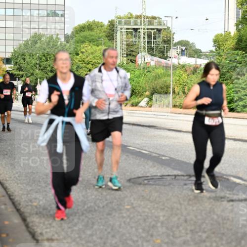 06.09.2026 - CURREX Alsterlauf Dr. Thomas Lammeyer http://msf.ph/oto/10137763 06.09.2026 10:03:39 Laufen 4473 meine-sportfotos.de