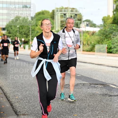 06.09.2026 - CURREX Alsterlauf Dr. Thomas Lammeyer http://msf.ph/oto/10137770 06.09.2026 10:03:40 Laufen 3, 4078 meine-sportfotos.de