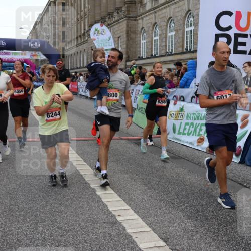 06.09.2026 - CURREX Alsterlauf Strokosch-Dieckow http://msf.ph/oto/10137800 06.09.2026 09:59:49 Ziel 2269, 2660, 2676, 3119, 3120, 3414, 4042, 4209, 4323, 4324, 4498, 4889, 4916, 5055, 5056, 5154, 5229, 5497, 5800, 6017, 6148, 6244, 6268, 8082 meine-sportfotos.de