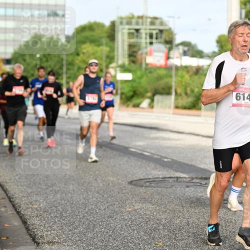 06.09.2026 - CURREX Alsterlauf Dr. Thomas Lammeyer http://msf.ph/oto/10137831 06.09.2026 10:03:48 Laufen 6147 meine-sportfotos.de