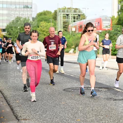 06.09.2026 - CURREX Alsterlauf Dr. Thomas Lammeyer http://msf.ph/oto/10137896 06.09.2026 10:03:56 Laufen 4233, 6223, 3092 meine-sportfotos.de