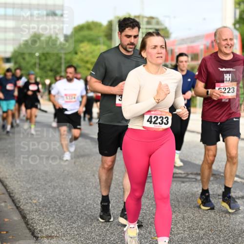06.09.2026 - CURREX Alsterlauf Dr. Thomas Lammeyer http://msf.ph/oto/10137916 06.09.2026 10:03:57 Laufen 4233, 6223, 4208 meine-sportfotos.de
