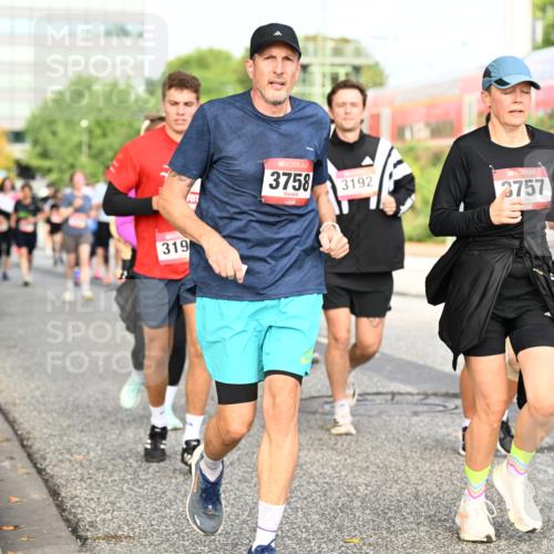 06.09.2026 - CURREX Alsterlauf Dr. Thomas Lammeyer http://msf.ph/oto/10137978 06.09.2026 10:04:04 Laufen 319, 3758, 3192, 3757, 4561 meine-sportfotos.de