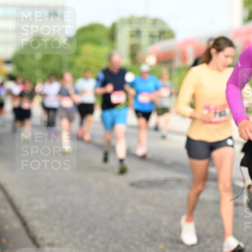 06.09.2026 - CURREX Alsterlauf Dr. Thomas Lammeyer http://msf.ph/oto/10138004 06.09.2026 10:04:06 Laufen 6176 meine-sportfotos.de