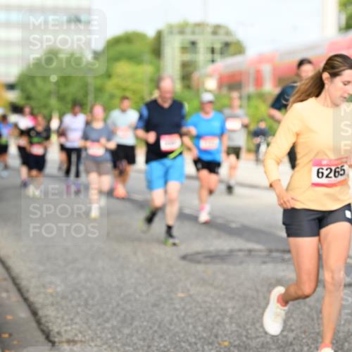 06.09.2026 - CURREX Alsterlauf Dr. Thomas Lammeyer http://msf.ph/oto/10138005 06.09.2026 10:04:06 Laufen 6265, 6 meine-sportfotos.de