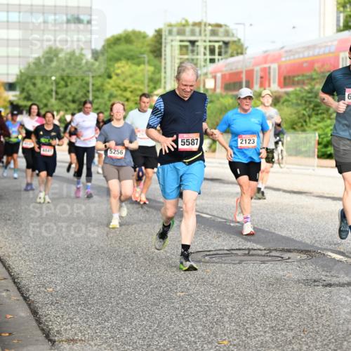 06.09.2026 - CURREX Alsterlauf Dr. Thomas Lammeyer http://msf.ph/oto/10138012 06.09.2026 10:04:07 Laufen 5587, 2123, 4641, 5256, 6382 meine-sportfotos.de