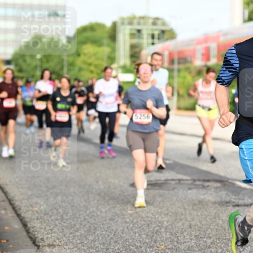 06.09.2026 - CURREX Alsterlauf Dr. Thomas Lammeyer http://msf.ph/oto/10138035 06.09.2026 10:04:09 Laufen 5256, 5587, 2123 meine-sportfotos.de