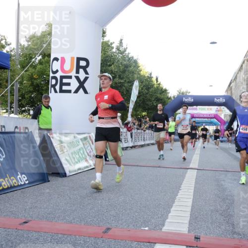 06.09.2026 - CURREX Alsterlauf Yannick Fuchs http://msf.ph/oto/10138052 06.09.2026 09:45:33 Ziel 2101, 2111, 2170, 2406, 2615, 2673, 3146, 3149, 3259, 3615, 4141, 4581, 5699, 5805, 5988, 6013, 6450, 8192 meine-sportfotos.de
